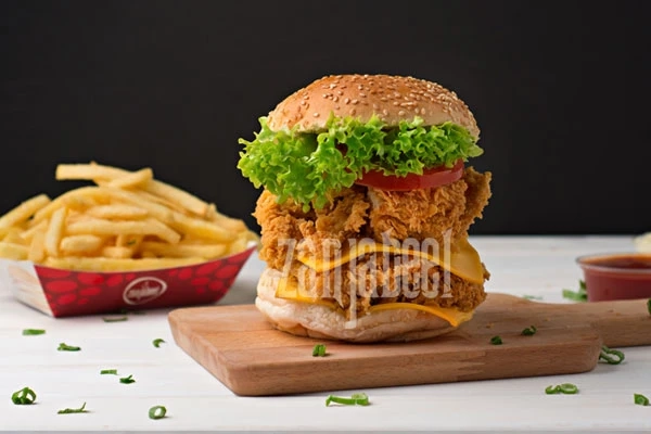 Zanjabeel Café: The Ultimate Burger Restaurant Experience in Qatar