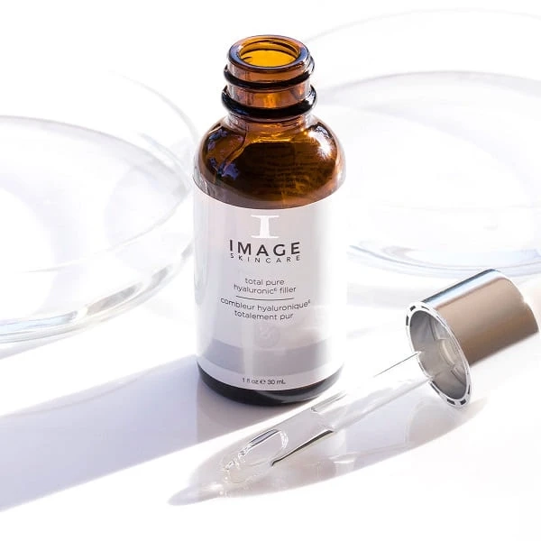 4 Things You Need to Know About Skincare Serums