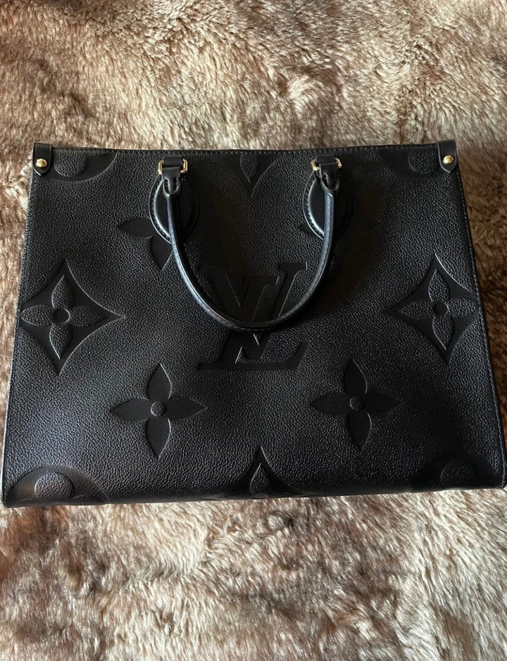 How to Choose the Perfect Women's Designer Bags for Your Lifestyle