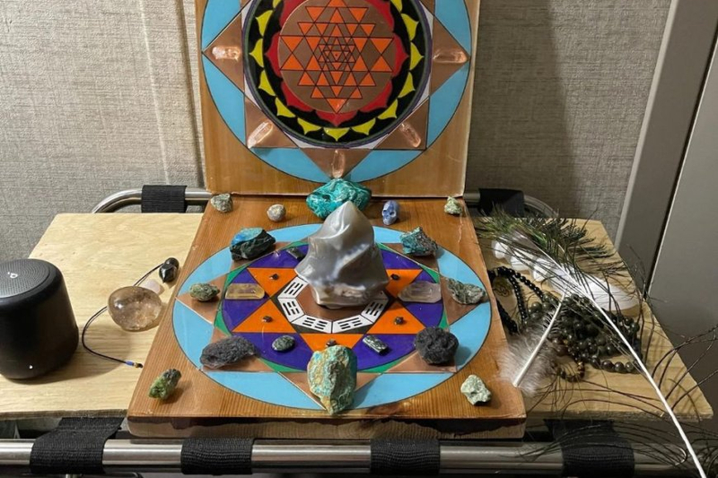 How Does the Sri Yantra Facilitate Manifestation and Personal Transformation?