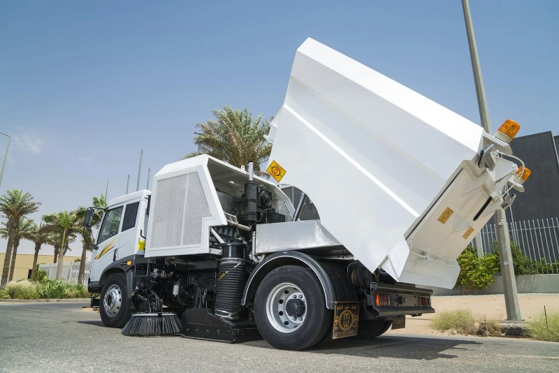 What Should Contractors and Municipalities Look For While Choosing Street Sweeper Trucks?