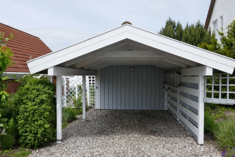 Practical Outdoor Protection with Shade Cloths and Sails