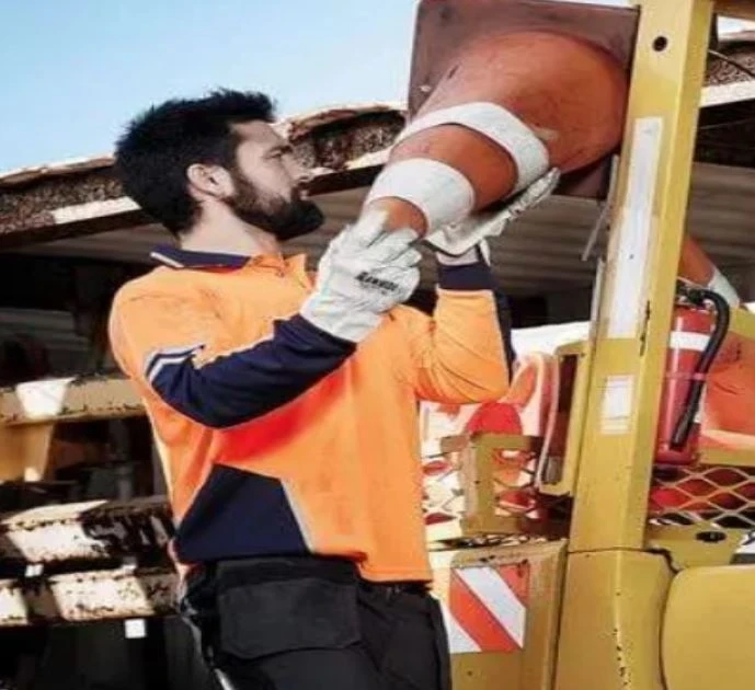 Workplace Safety: Why Selecting the Right PPE Supplier is Crucial