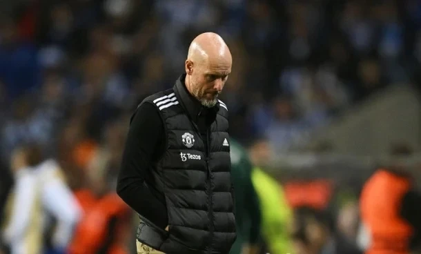 맨체스터 유나이티드, 경기 기간 동안 텐 하그 '스택' 고려 중