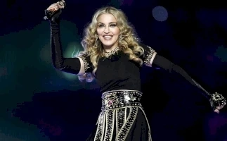 Super Bowl aposta em show de Shakira e Jennifer Lopez após ter pior audiência em dez anos