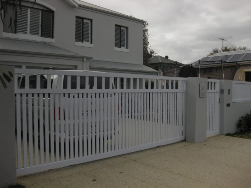 Reasons for why you should install Slat fences and gates in Perth?