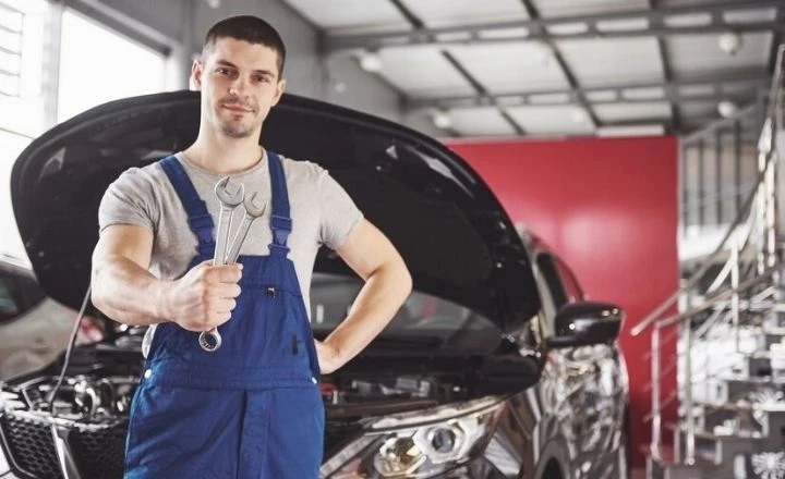 Optimizing Affordable Car Care and Insurance Solutions in the UAE