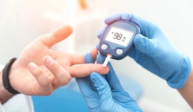 Can Poor Blood Sugar Control Lead to Hip Fractures?