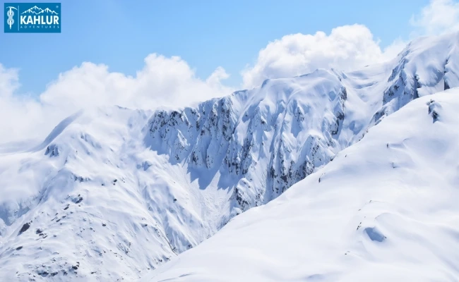 High Altitude Skiing in India