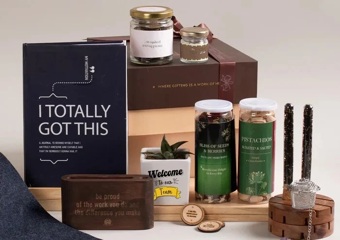 10 Best Premium Employee Gift Ideas for 2026: Thoughtful, Useful & Budget-Friendly