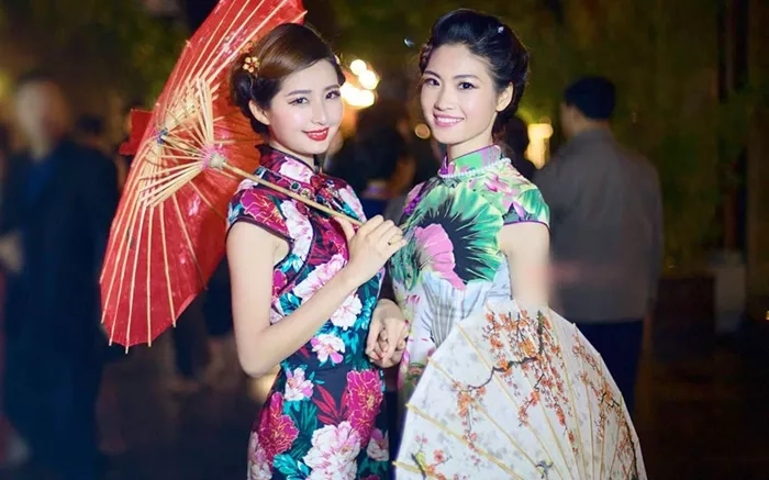 Chinese Hanfu VS Cheongsam: What is the Difference?