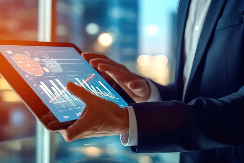 Leveraging Fund Commentary to Optimize Portfolio Allocations and Asset Allocation