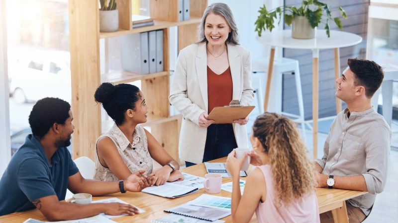 Top Leadership Training Programs to Build Stronger Leaders in 2025