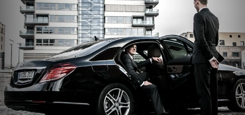 Elevating Corporate Travel: Corporate Limo Service and VIP Limo Service in Singapore