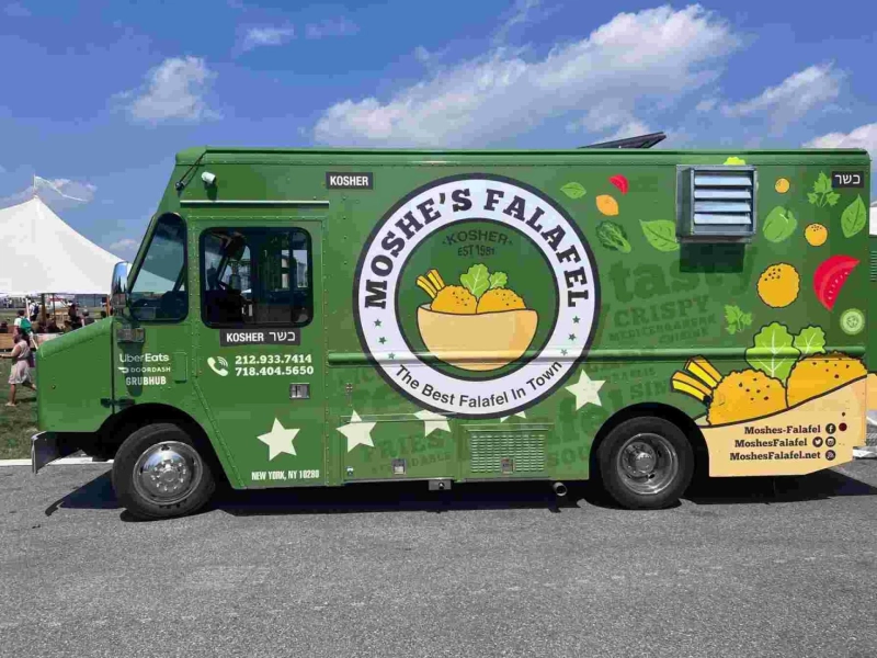 Satisfy Your Cravings: Discover the Delicious Delights of a Vegan Kosher Food Truck