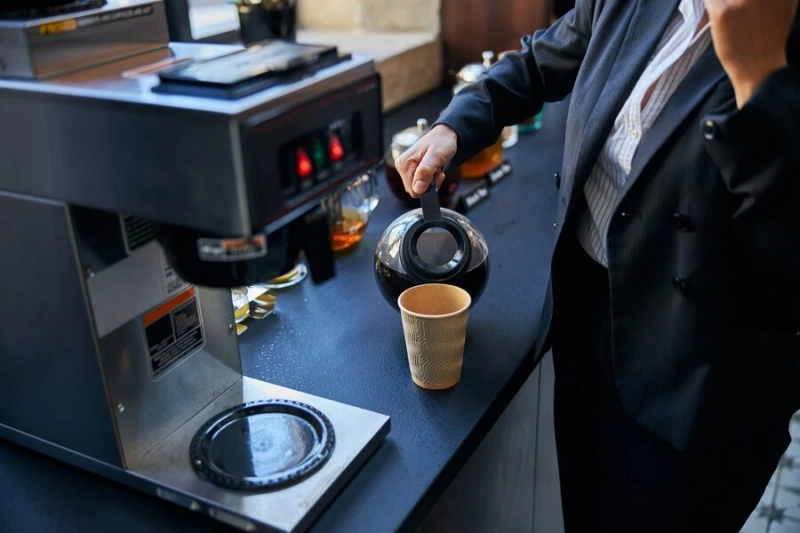 Top 3 Hotel Room Coffee Makers That Guests Love in 2024-25