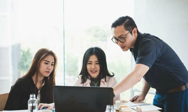 Building a Team with a Consultative Mindset: Strategies and Benefits