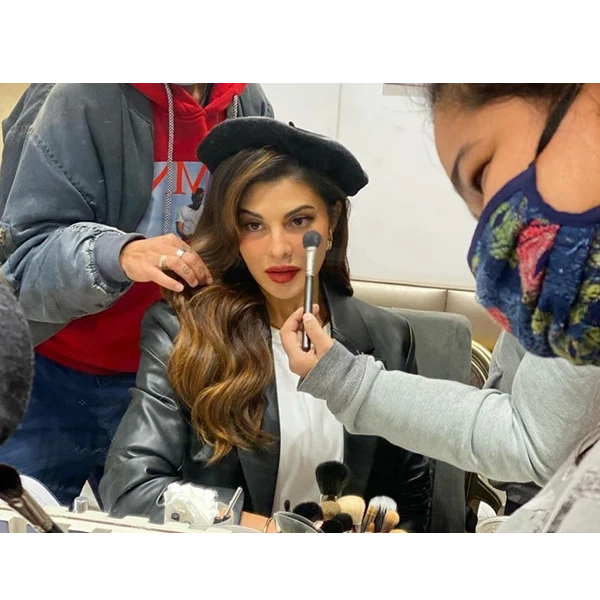 Alia Bhatt, Priyanka Chopra, and more: Unseen pictures of Bollywood divas from their dressing rooms