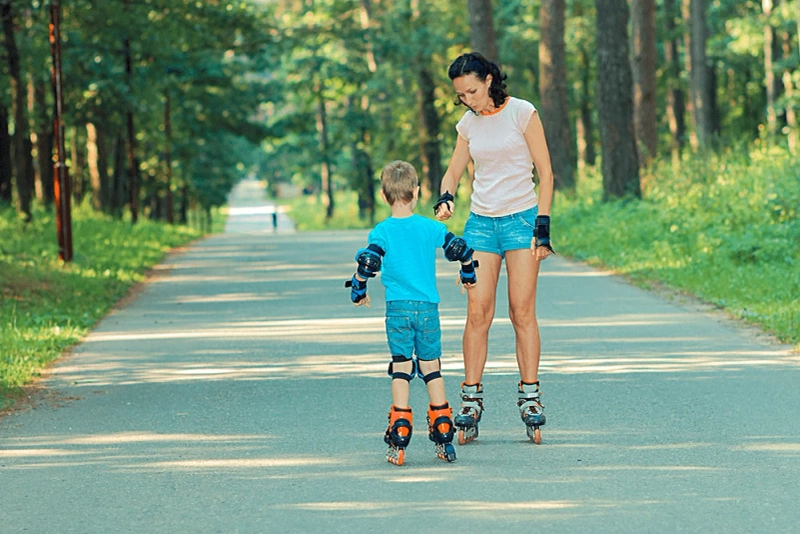 Why It's Essential to Train Your Kid to Roller Skating?