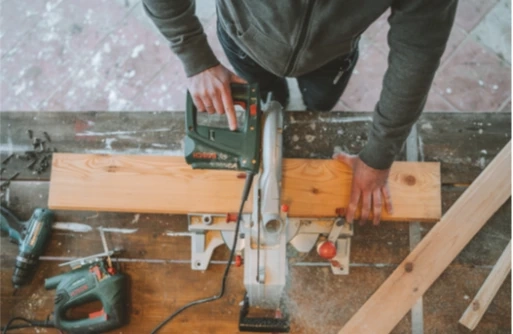 Handyman repair services: Hire an all-round repair and maintenance expert.