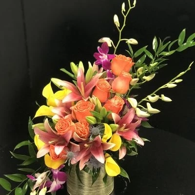Enhance Your Big Day with Beautiful Online Floral Arrangements