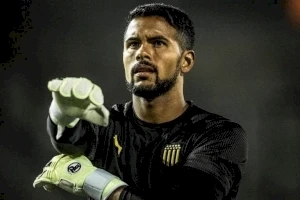 Goleiro 'meio brasileiro' sonha com carreira na seleção uruguaia