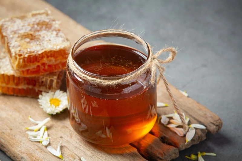 Mustard Honey Exporters: Elevating Honey Experiences Through Premiumization and Artisanal Flavors