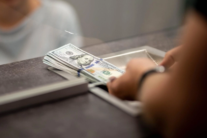 Kodėl reikėtų vengti valiutos keitimo oro uostuose?