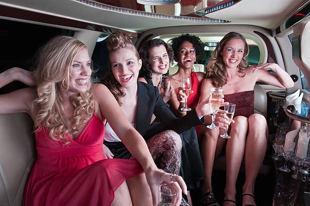 Luxury Travel with NYC Limo Service: Unveiling Opulence On Wheels