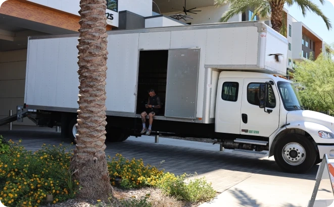 Your Ultimate Guide to Hassle-Free Residential Moving 🏡