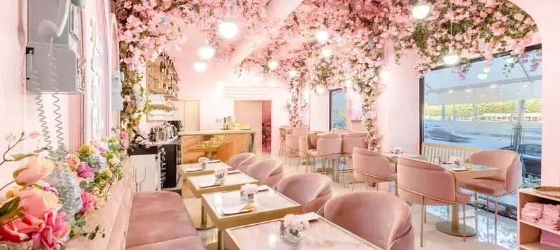 Artificial Flowers for Outdoor Events and Why They Work So Well