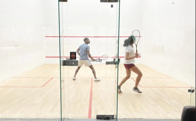 Squash vs. Racquetball: What's the Difference?