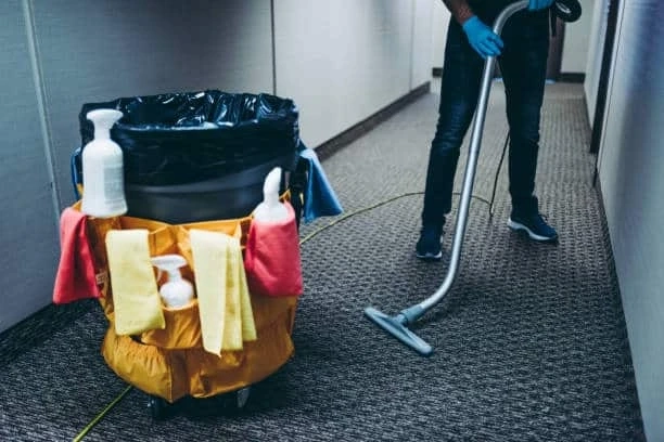 Cleaning Techniques for Research Facilities: Commercial Cleaning Services