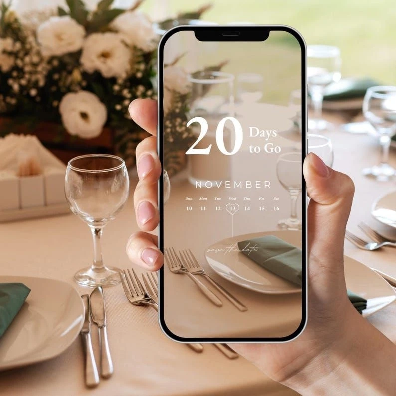 Paperless Perfection: The Rise of Electronic Wedding Invitations in 2025