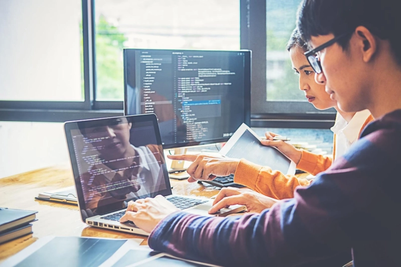 Elevate Your Online Presence with a Web Designer in Dubai