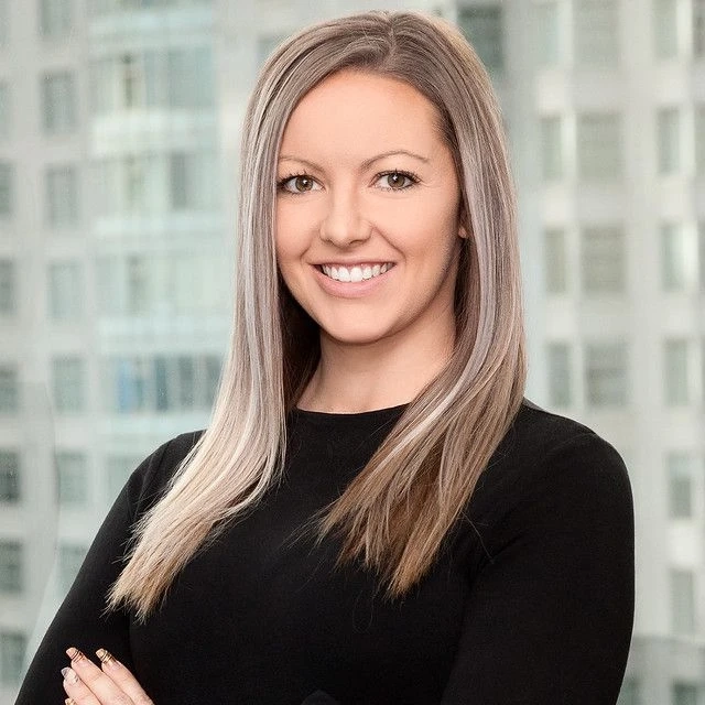 Hire a Professional Photographer in Toronto for Stunning Shots