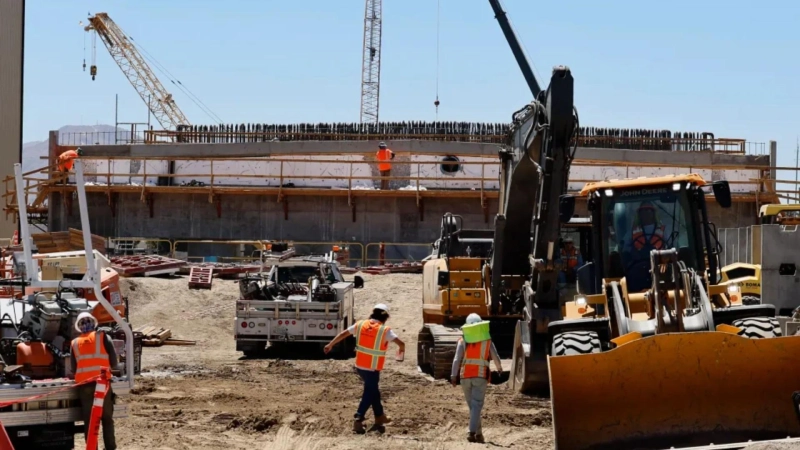 Why Crane Certification Pays Off in Construction Jobs