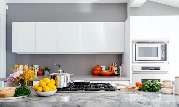Energy-Efficient Kitchen Remodeling: Tips from Contractors