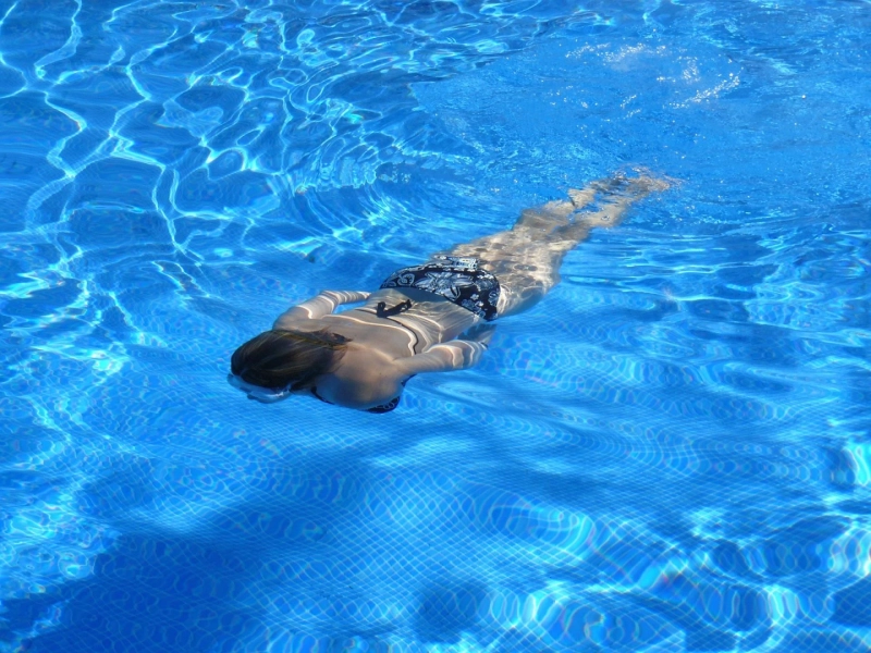 Thinking To Buy Robotic Pool Cleaner? How To Find The Best One?
