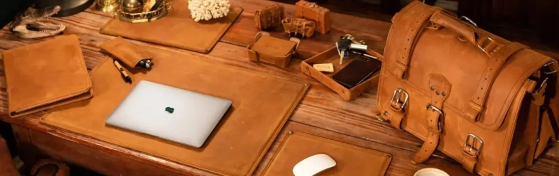 The Heart of Leather: A Look at the Artisans of Accessories Manufacturing