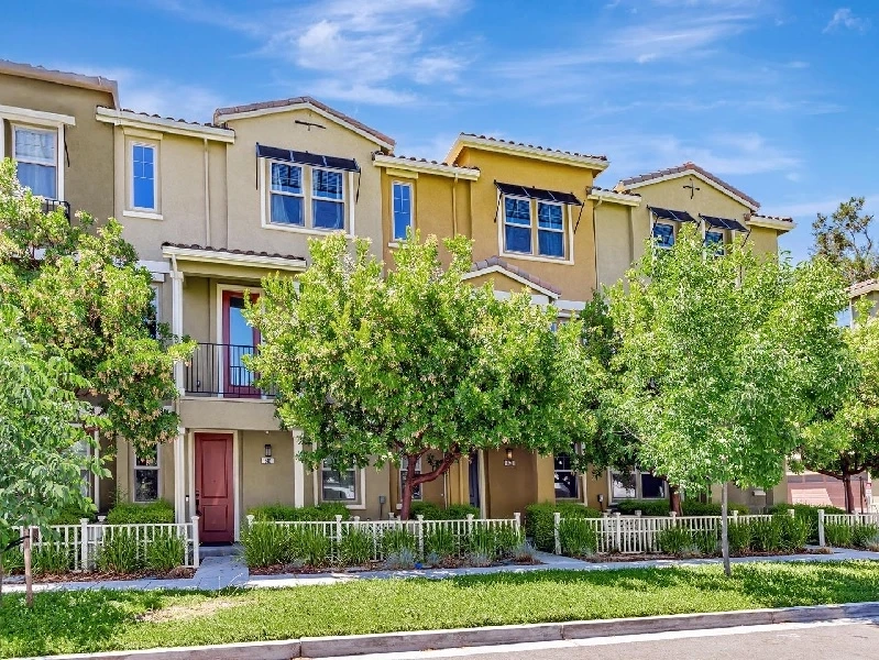 Real Estate Agent Listings: A Complete Guide for Buyers and Sellers