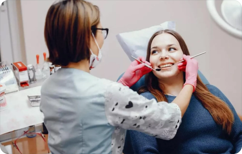 Why Choose a Cosmetic Dentist in Forest Hills for Your Smile Makeover