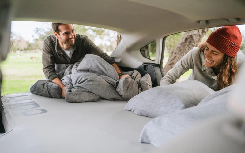 3 Ways to Encourage Your Friends to Go on a Camping Trip