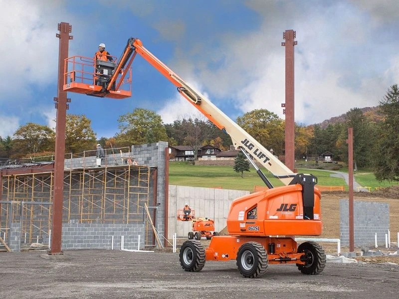 A Telescopic Boom Lift Extends Vertically or Horizontally For A Maximum Height of Vertical or Horizontal Use in Construction and Industry.
