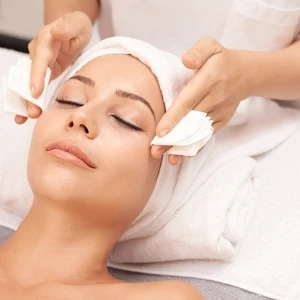 Chemical Peel Perfection: Reveals Smooth, Radiant Skin