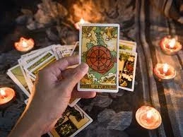 Who is the No.1 Tarot Card Reader in India?