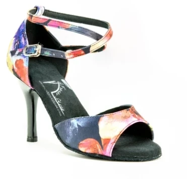 What to look for when you are buying dancing shoes from a top online seller?