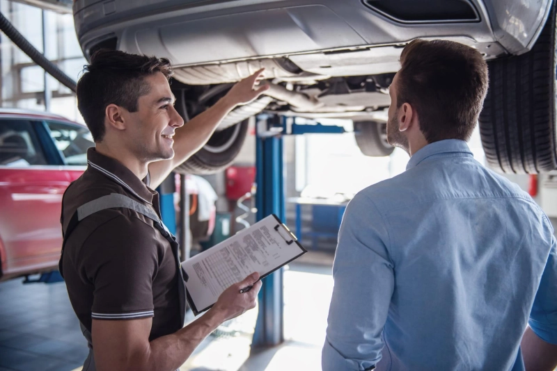 7 Auto Repair Warning Signs Drivers Often Miss