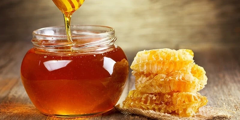 Golden Goodness: Best Honey Gift Sets To Sweeten Someone’s Day