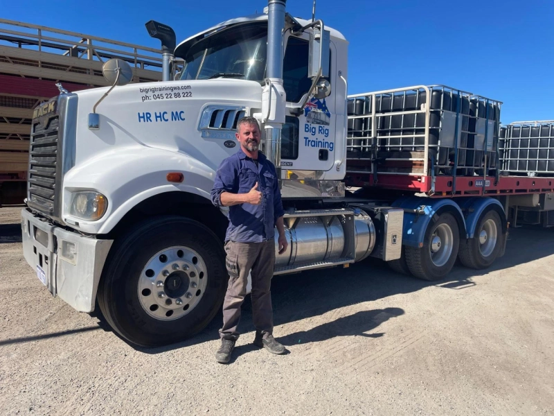 Where Can I Find the Best Truck Driving School in WA With Experienced Trainers?